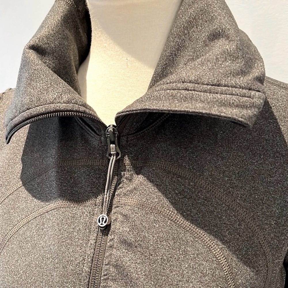 Lululemon define sweater size 8 grey all over